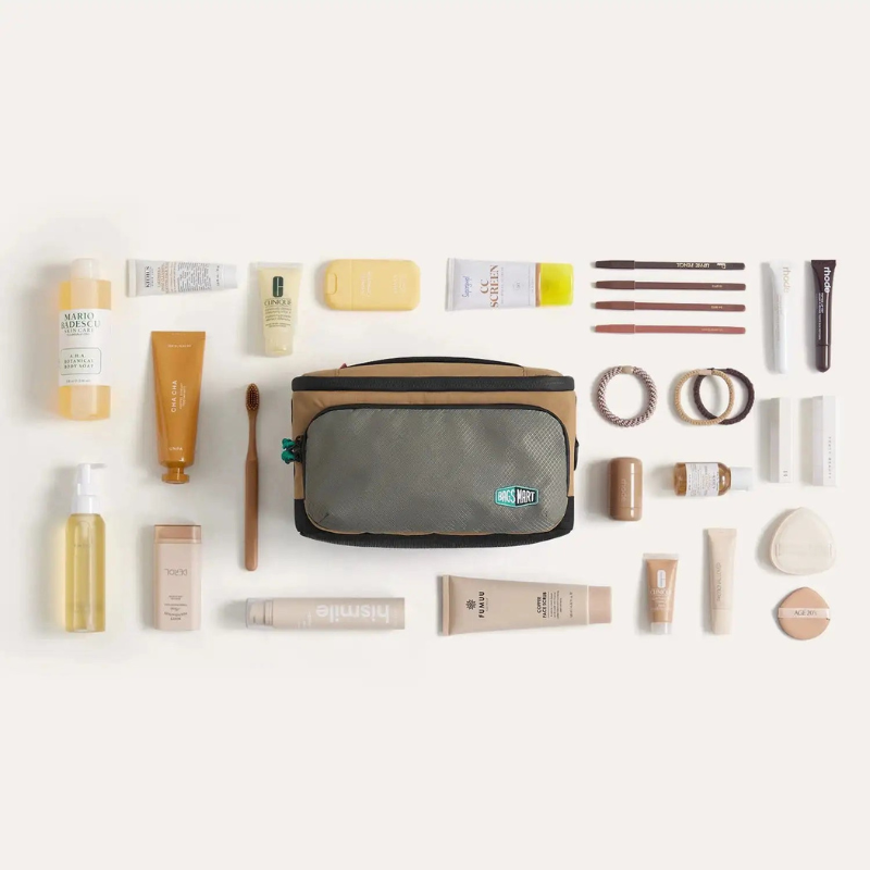 BAGSMART Waterproof Travel Makeup Bag Toiletries Organizer