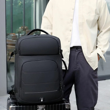 Expandable Waterproof USB Laptop Backpack Black Bolsnik